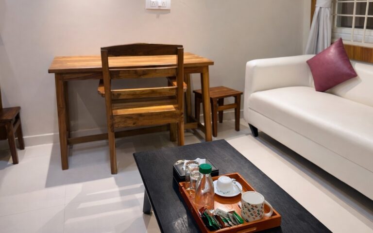 1bhk-desk-apartment